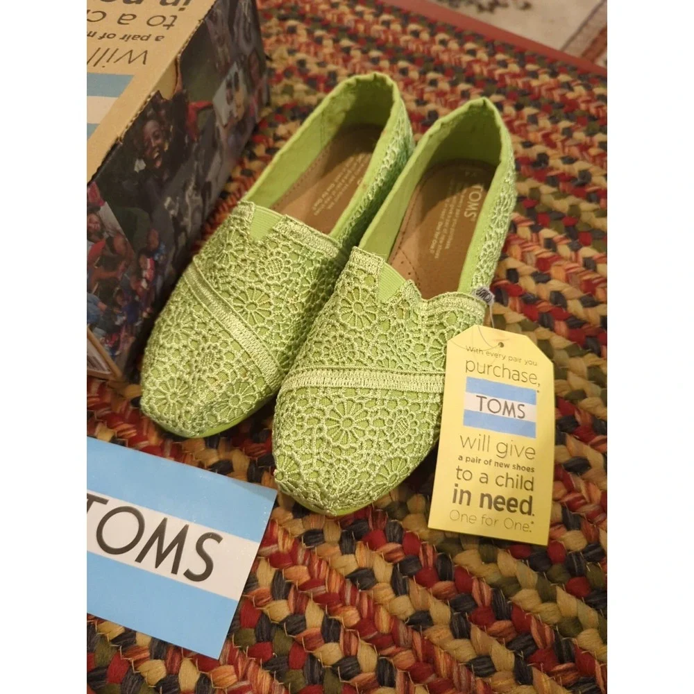 Brand New & Authentic TOMS Classics Shoes Size Youth 4 Lime‎ Crochet NIB *READ*